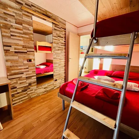 Apartment Home, Sweet