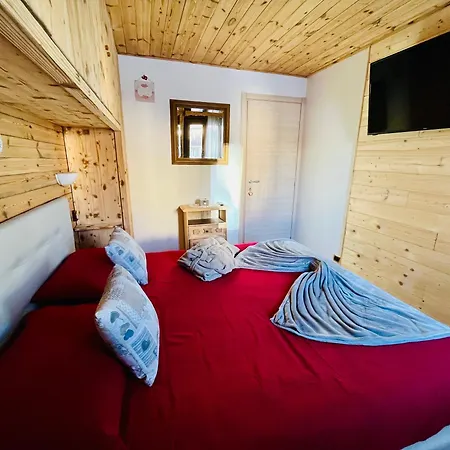Apartment Home, Sweet